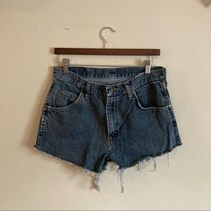 VINTAGE WRANGLER DENIM SHORTS